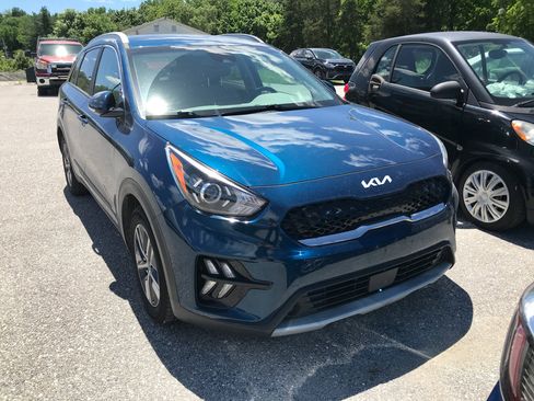 Used 2022 Kia Niro EX Premium FWD image 1