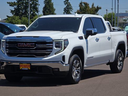 Used 2022 GMC Sierra 1500 SLT w/ SLT Convenience Package AWD/4WD image 8
