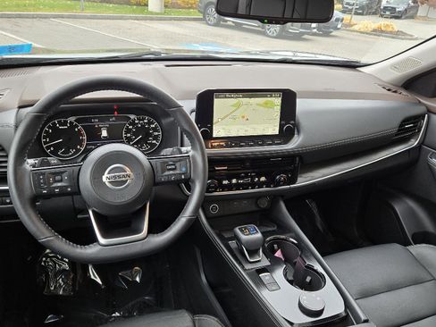 Used 2021 Nissan Rogue SL w/ Premium Package image 11