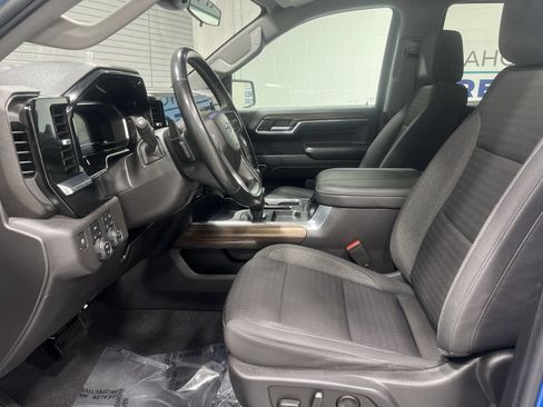 Used 2023 Chevrolet Silverado 1500 RST w/ Convenience Package II AWD/4WD image 11