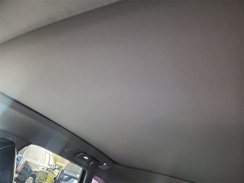 New 2026 Cadillac Optiq Luxury 2 image 19