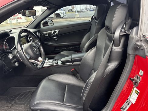 Used 2017 Mercedes-Benz SLC 300 image 33