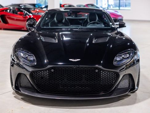 Used 2022 Aston Martin DBS Superleggera RWD image 11