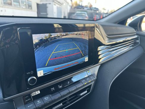 Used 2025 Toyota Camry LE image 17