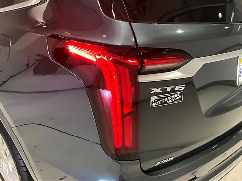 Used 2020 Cadillac XT6 Premium Luxury AWD/4WD image 22