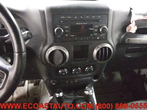 Used 2016 Jeep Wrangler Unlimited Sport w/ Max Tow Package AWD/4WD image 12