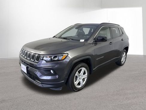 Used 2023 Jeep Compass Latitude w/ Sun and Sound Group AWD/4WD image 24