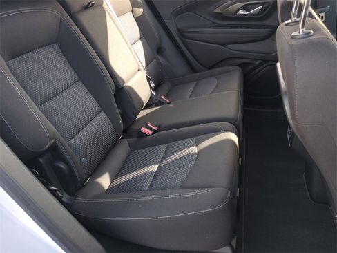 Used 2024 GMC Terrain SLE image 26