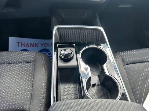 Used 2026 Chevrolet Equinox LT image 11