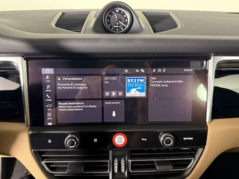 New 2025 Porsche Macan S image 31