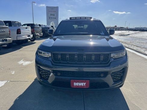 New 2026 Jeep Grand Cherokee Limited Reserve image 2