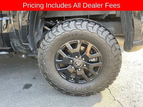 Used 2024 Toyota Tacoma SR5 AWD/4WD image 5
