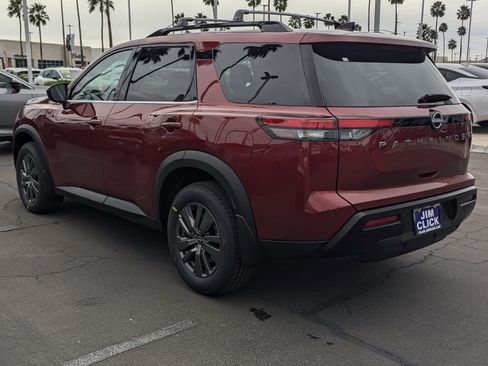New 2026 Nissan Pathfinder SV image 4