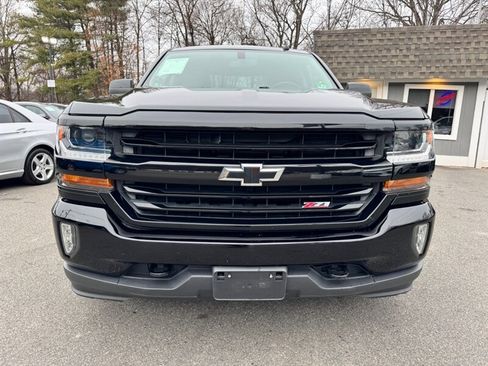 Used 2018 Chevrolet Silverado 1500 LT w/ Midnight Edition image 2
