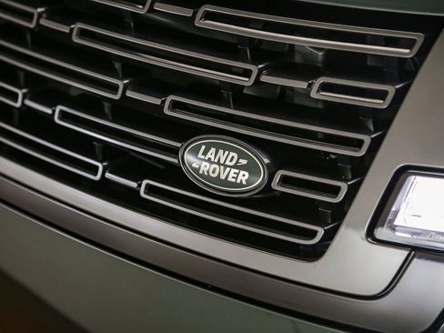 Used 2023 Land Rover Range Rover SE AWD/4WD image 8
