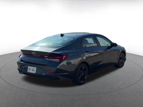 Used 2023 Hyundai Elantra SEL image 14