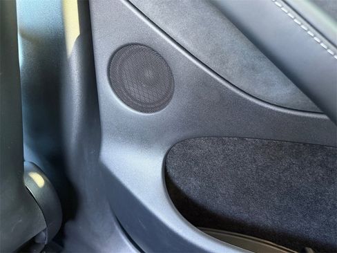 Used 2024 Tesla Model Y Long Range image 27