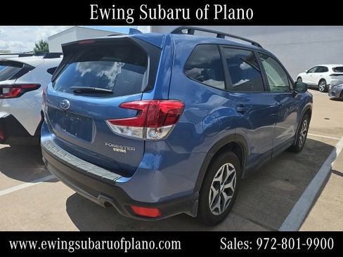Used 2022 Subaru Forester Premium AWD/4WD image 11