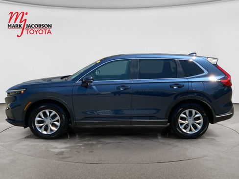 Used 2025 Honda CR-V LX image 9