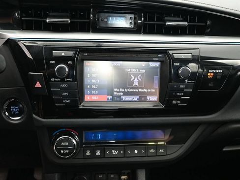 Used 2016 Toyota Corolla S Premium FWD image 18