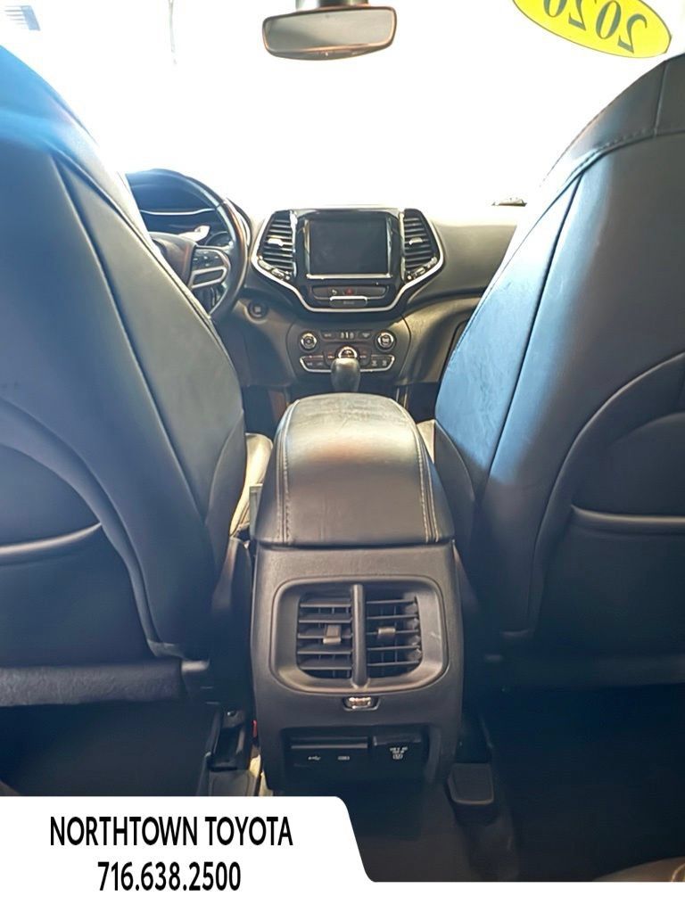 Used 2020 Jeep Cherokee Limited AWD/4WD image 17