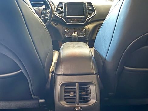Used 2020 Jeep Cherokee Limited AWD/4WD image 17