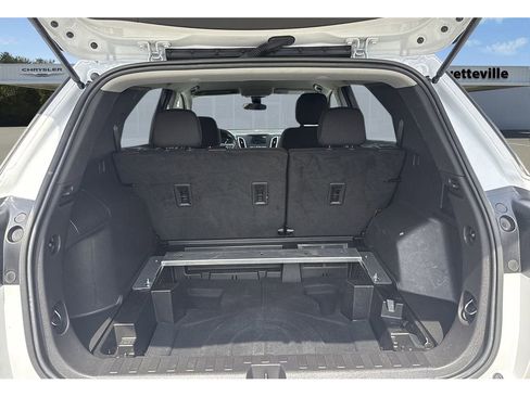 Used 2024 Chevrolet Equinox LT image 20