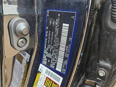 Used 2020 Toyota Highlander XLE image 26