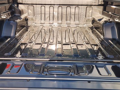 New 2026 Jeep Gladiator Sport AWD/4WD image 23