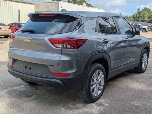 Used 2022 Chevrolet TrailBlazer LS FWD image 5