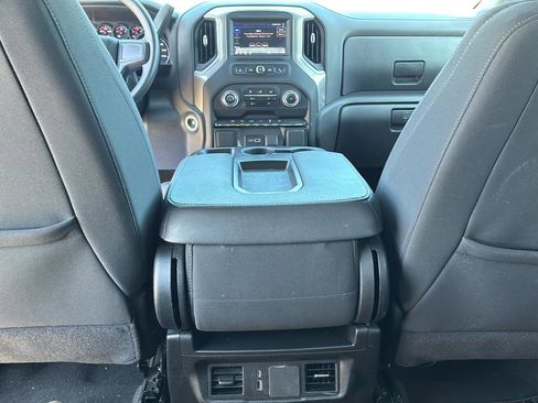 Used 2025 Chevrolet Silverado 1500 Custom image 26