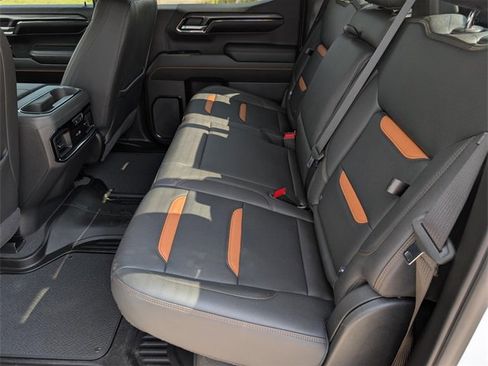 Used 2024 GMC Sierra 1500 AT4 w/ Technology Package image 25