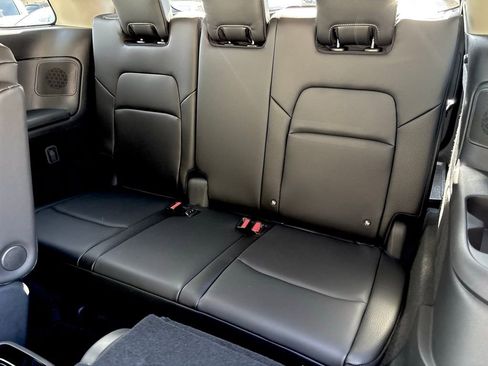 New 2025 Nissan Pathfinder SL w/ SL Premium Package image 13