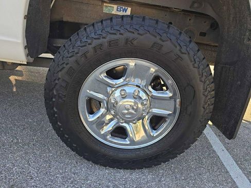 Used 2016 RAM 2500 Tradesman w/ Chrome Appearance Group image 33