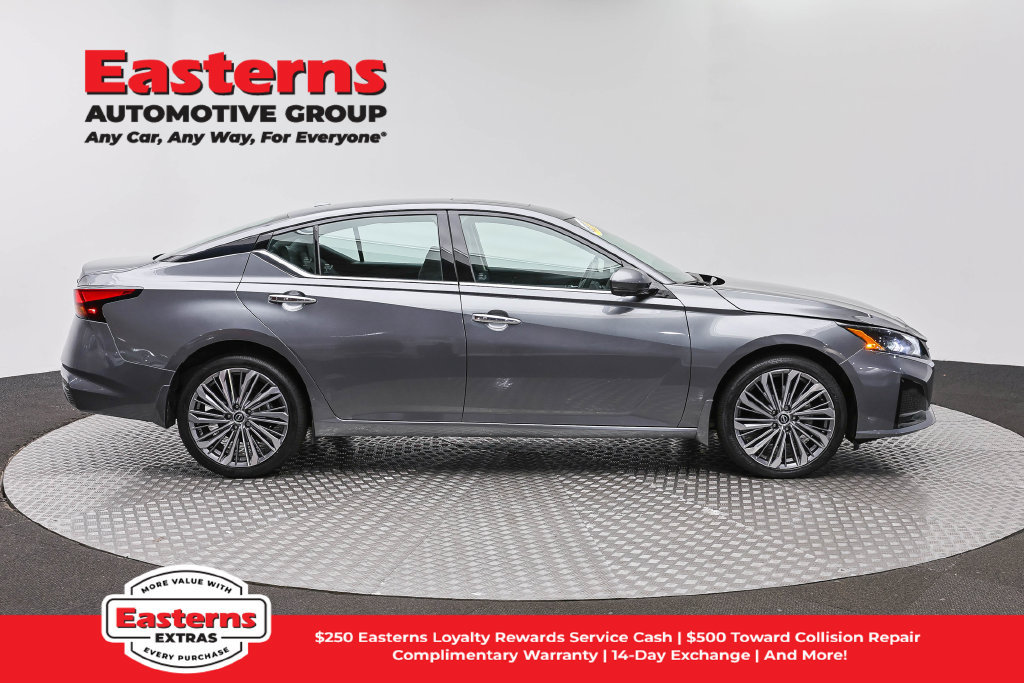 Used 2023 Nissan Altima 2.5 SL AWD/4WD image 5