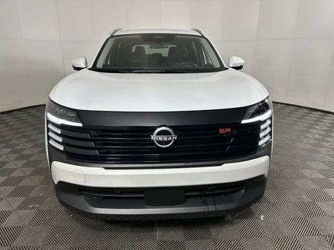 Certified 2025 Nissan Kicks SR image 8