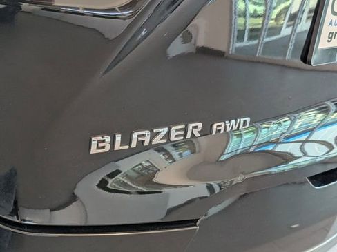 Used 2019 Chevrolet Blazer Premier w/ Sun and Wheels Package AWD/4WD image 11