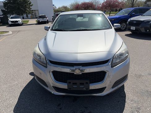 Used 2016 Chevrolet Malibu LT w/ Power Convenience Package image 2