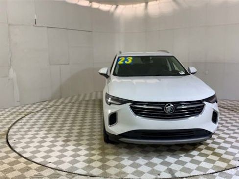 Used 2023 Buick Envision Preferred image 3