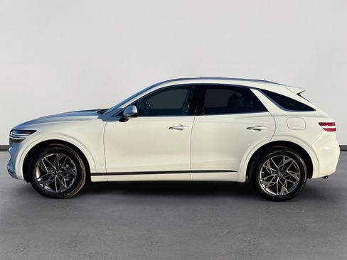 Used 2024 Genesis GV70 2.5T w/ Select Package image 2