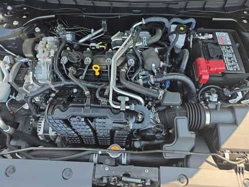 Used 2025 Nissan Altima 2.5 SV FWD image 30