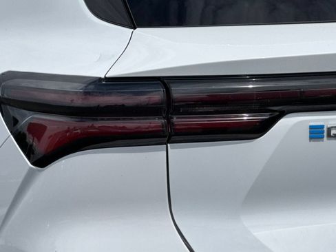 Used 2024 Chevrolet Equinox EV LT AWD/4WD image 43