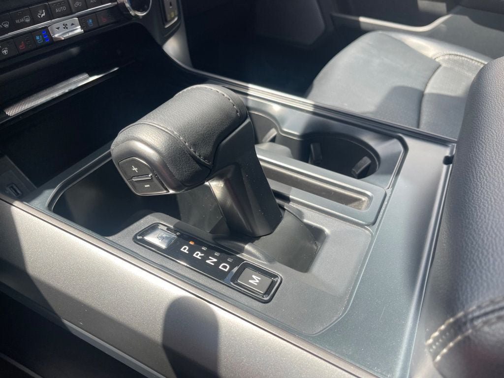 Used 2024 Ford F150 Lariat AWD/4WD image 18