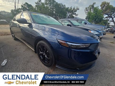 Used 2025 Honda Accord SE image 10