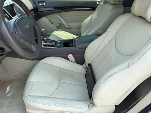 Used 2011 INFINITI G37 Convertible w/ Premium Pkg RWD image 10