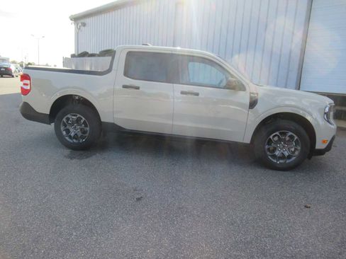 New 2025 Ford Maverick XLT w/ Equipment Group 301A image 4