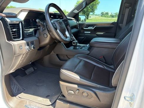 Used 2025 GMC Sierra 1500 Denali AWD/4WD image 13
