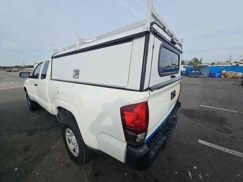 Used 2021 Toyota Tacoma SR image 4