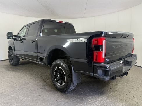 Used 2026 Ford F350 Platinum w/ Tremor Off-Road Package AWD/4WD image 6