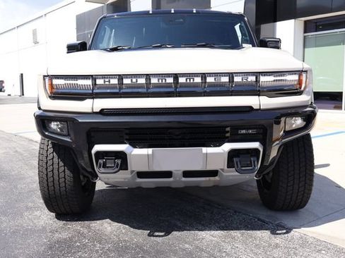New 2026 GMC Hummer EV SUV AWD/4WD image 2